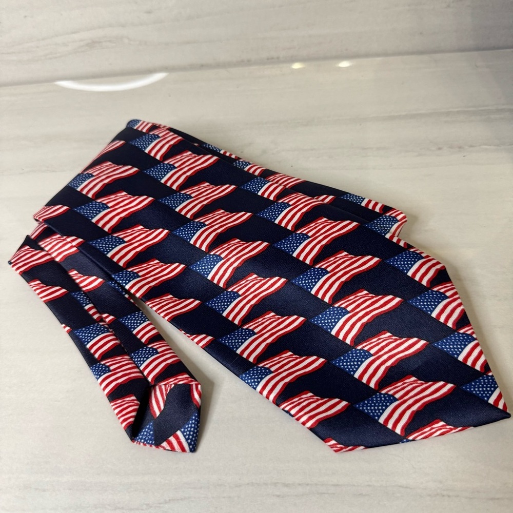 Patriotic  Tie with American Flag Design